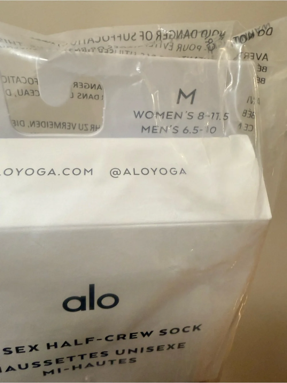 ALO Yoga - Smoky Quartz *Unisex* Half-Crew Socks - size M - brand new!
